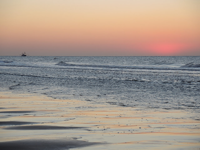 Oostende: een zonsondergang , wat gemijmer over fotografie en een fototip ...