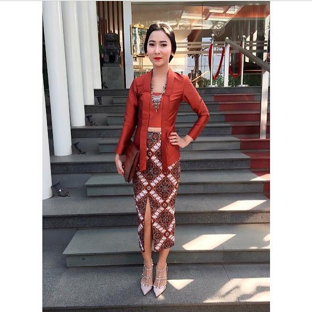 57 Kumpulan Gambar Inspirasi Kebaya Modern Indonesia