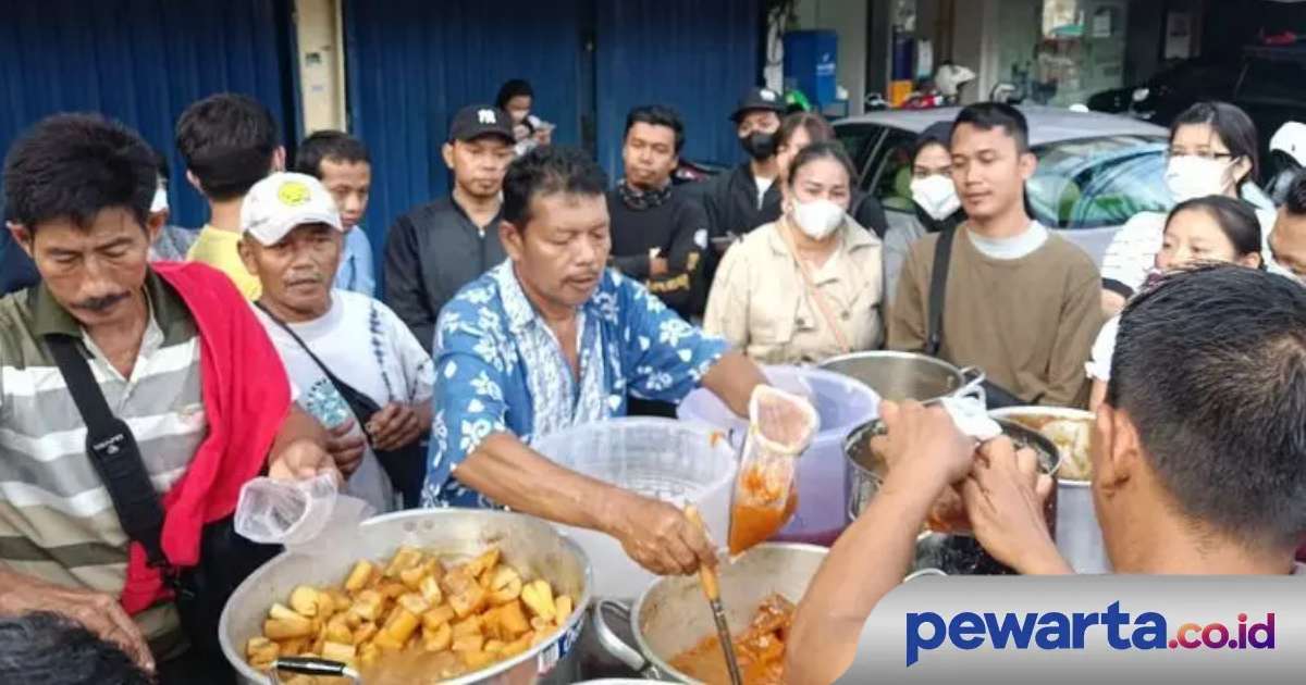 Untung Besar, Penjual Takjil Viral di Jakarta Raup Rp 2 Juta per Hari