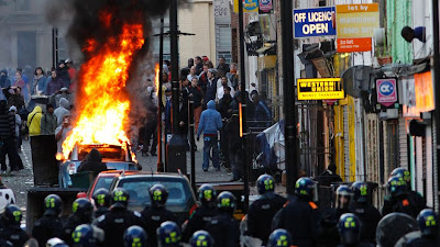 London riots, burning car, 2011