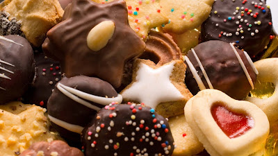 cookies-chocolate-stuffing-nuts-wallpapers