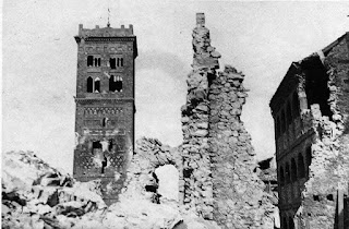 Resultado de imagen de fotoo de la torre de san martin de teruel en la guerra civil