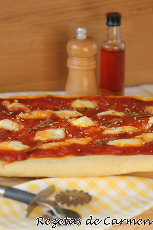 Pizza siciliana (Sfincione palermitano) 