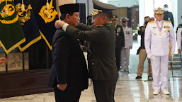    Prabowo Terima Penghargaan Bintang Kartika Eka Paksi Utama  