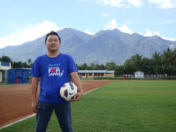 GressMed: Chonburi FC uji coba Lapangan Stadion Barnabas 