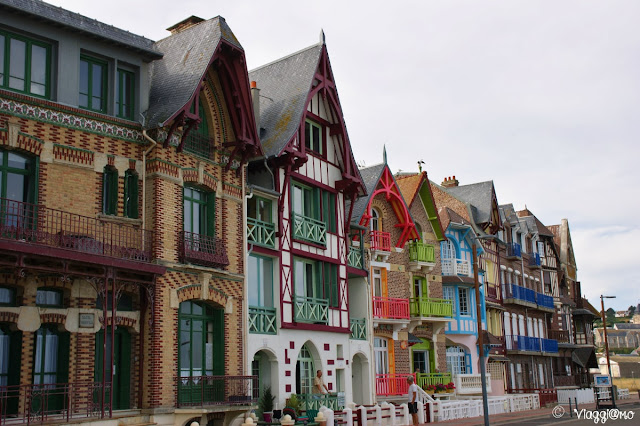 Gli edifici di Mers Les Bains dalle facciate Art Nouveau