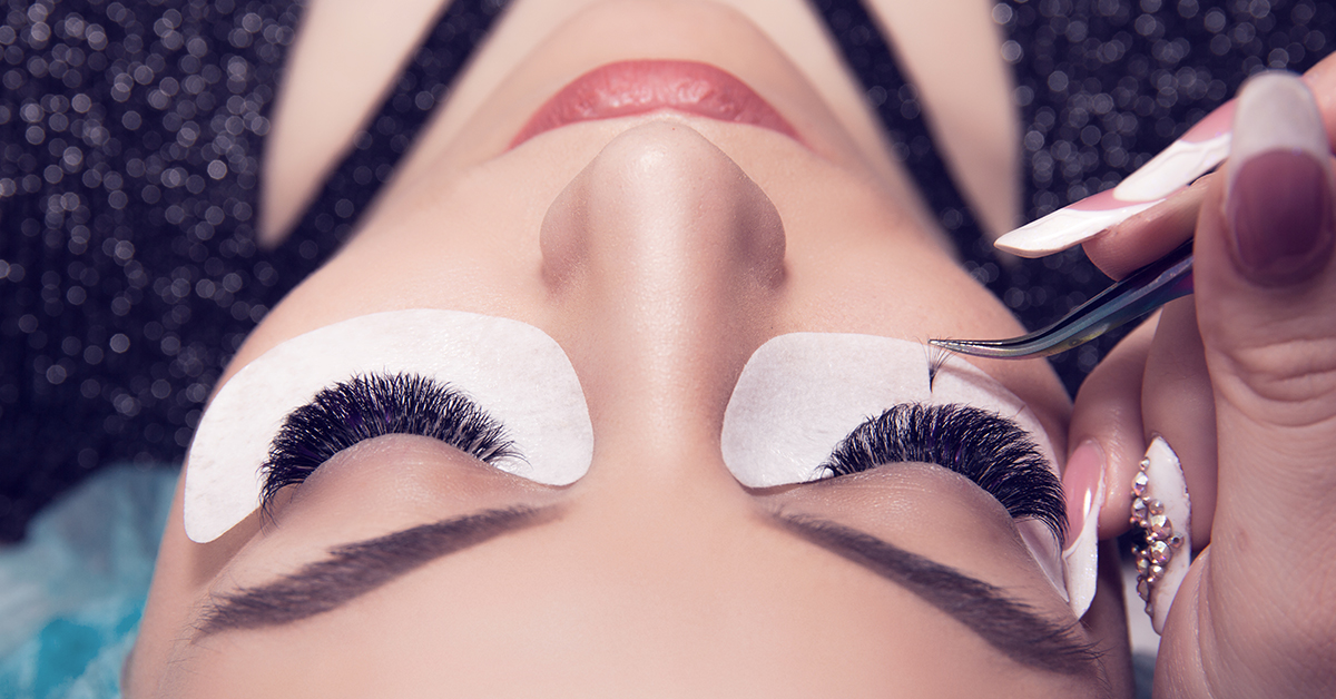 A guide to apply CC curl eyelash extensions