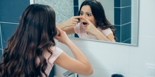 Picture of Teenage Girl got Acne