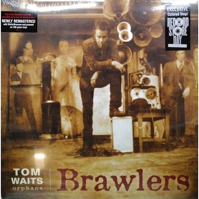 De todo un poco (17). Un divertimento: Tom Waits: Little drop of poison. Sensual Tango Video