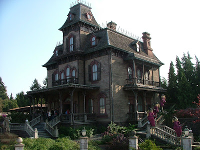 disney paris haunted manor