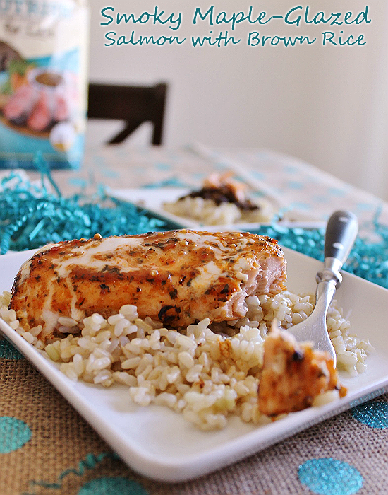Rachael Ray's Smoky Maple-Glazed Salmon wih Brown Rice Meal inspired by the simple recpes of premium #NutrishForCats. #MC #Sponsored
