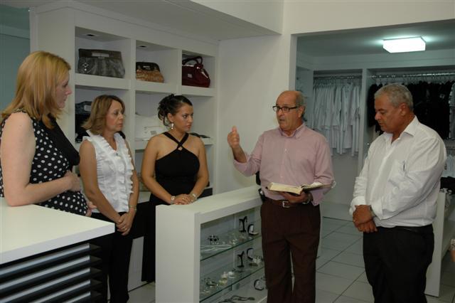 Bastidores do desfile de inauguração da boutique Preto & Branco em Tangará da Serra