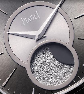 Piaget Emperador Coussin Large Moon.