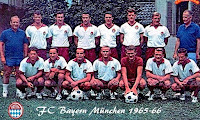 BAYERN MUNICH - Munich, Alemania - Temporada 1965-66 - Cajkovski, Nafziger, Ohlhauser, Kunstwadl, Nowak, Danzberg, Borutta y Schwan; Gerd Müller, Drescher, Koser, Schneider, Maier, Olk y Koulmann - 3º en la Bundesliga 1965-66