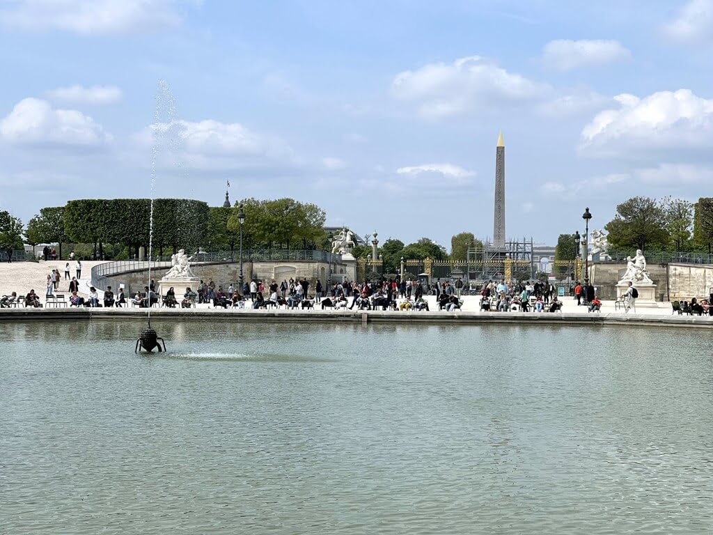 FONTES de Paris VIAJAR é alargar os nossos horizontes - Vamos de Férias