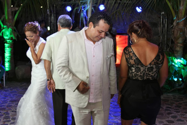 boda en playa, beach wedding, Oaxaca, México, Bodas Huatulco, Wedding Planner