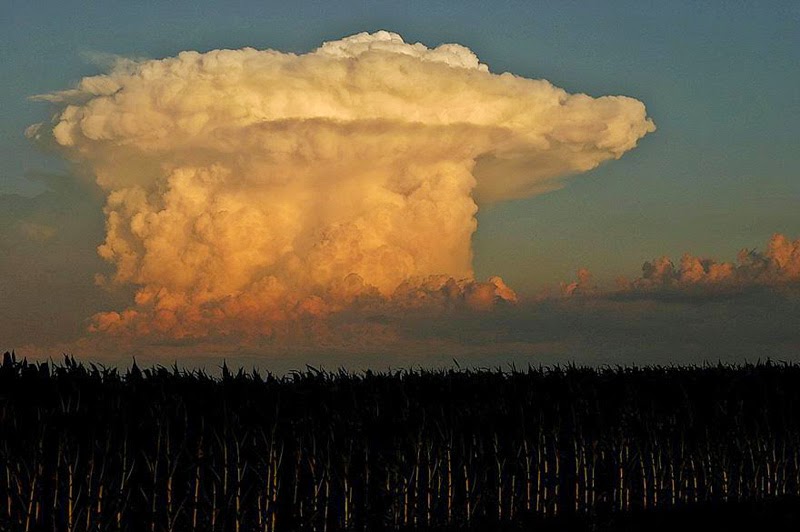 Anvil Clouds - Beautiful Strange And Rare Cloud Formations