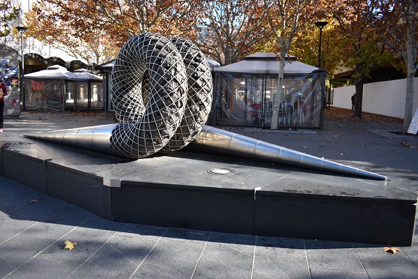 Life Cycle by David Jensz I Canberra Public Art