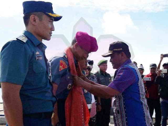 Edy Prakoso Kunjungi Anggota TNI AL dan Masyarakat di Pulau Selaru