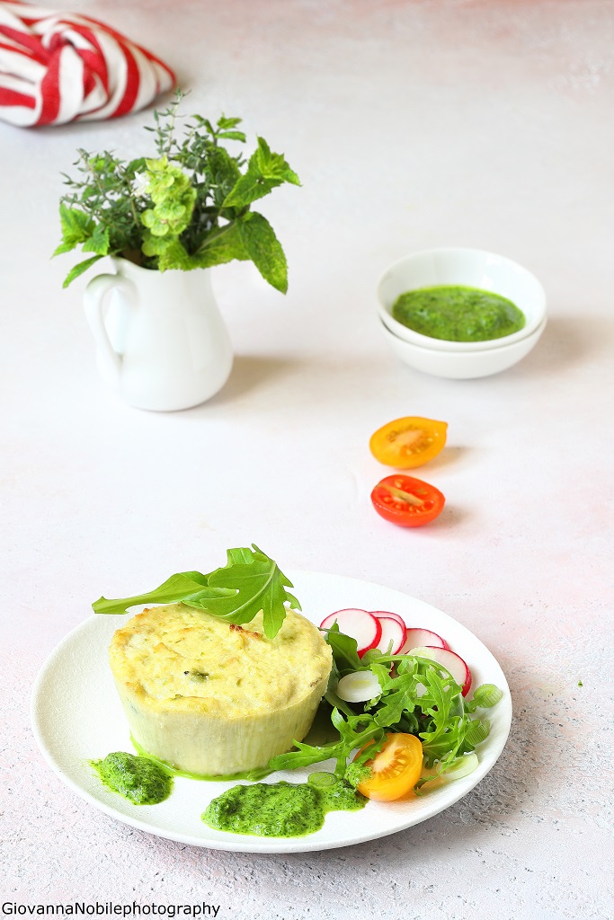 Flan di ricotta, piselli freschi e salsa di rucola