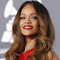 Rihanna Nekat Pamer Bokong