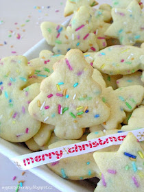 Colourful sprinkle cookies