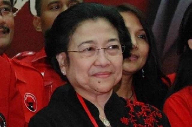 Megawati Soekarnoputri Hanya Tersenyum Ketika Mengetahui Permintaan Pimpinan Front Pembela Islam (FPI) Habib Rizieq Shihab
