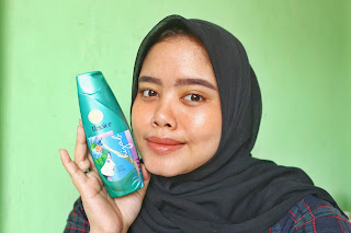 SENSASI SEJUK DINGIN SEKETIKA DENGAN REJOICE HIJAB PERFECTION 3 IN 1 SHAMPOO