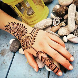 Design Simple Mehndi