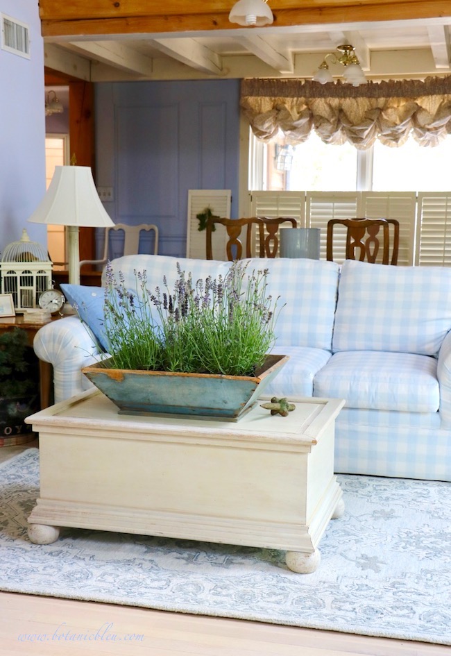 Summer Living Room Blue Decor