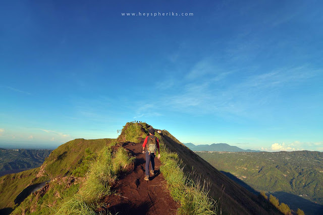 Jalur Punggungan Gunung Batur