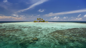 Little atoll in Indian Ocean, Maldives