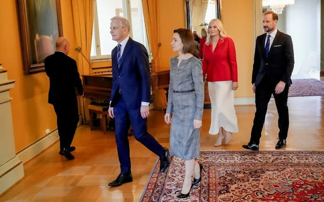 President of Moldova Maia Sandu, Crown Prince Haakon, Crown Princess Mette-Marit and Valeria Duca visited the Grand Hotel