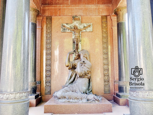 Amedeo Zani - Escultura Saudade e Cristo Crucificado - Família Gonzaga e Lara da Fonseca - Cemitério da Consolação
