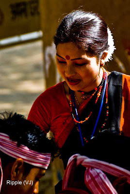 Posted by Ripple (VJ) : Faces of India @ Surajkund Fair : Simple Rural Outfit and Makeup.