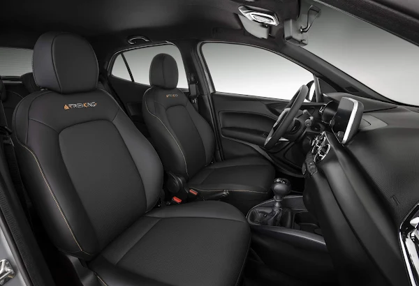 Novo Fiat Argo Trekking 2023 - interior