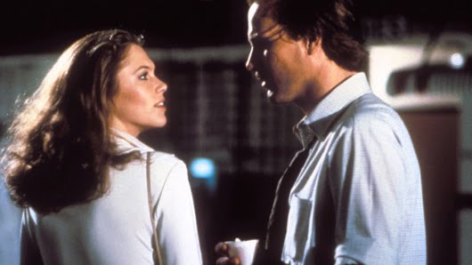 Kathleen Turner y William Hurt en 'Cuerpos ardientes'