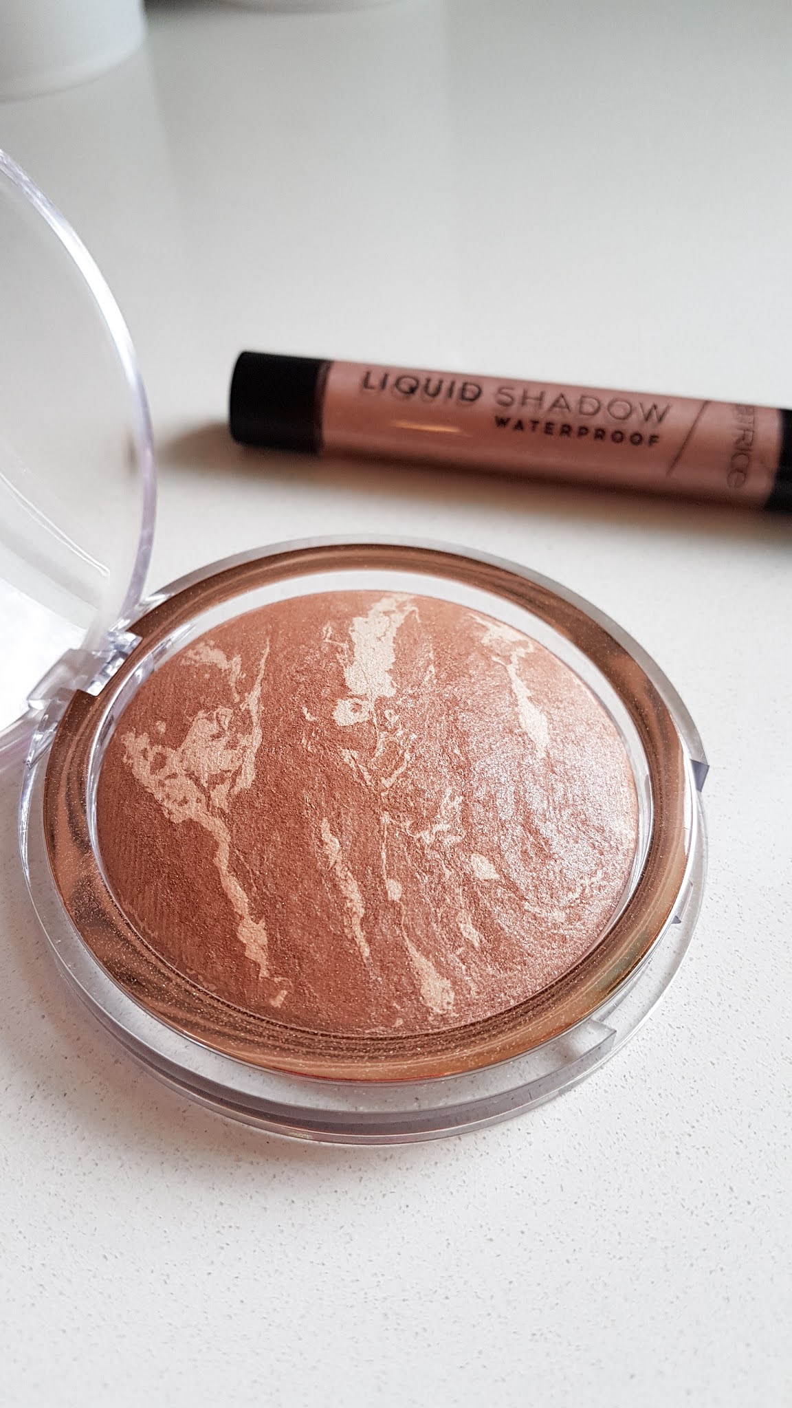 Sun Lover Glow Bronzing Powder