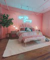 NEON ROOM: THE DECOR TREND THAT IS BOOMING 