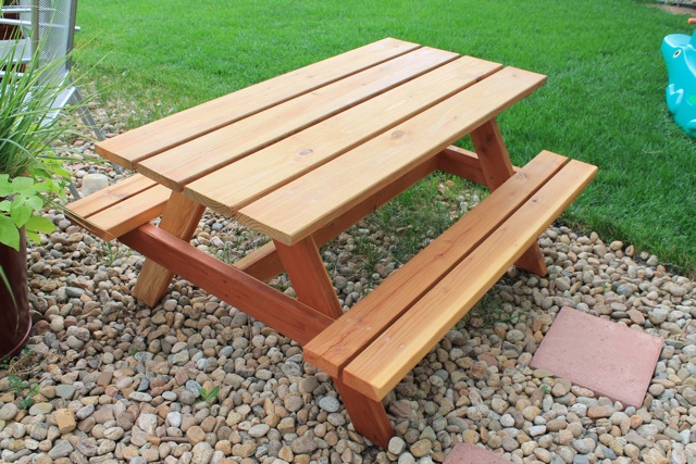 plans to build a child’s picnic table – furnitureplans