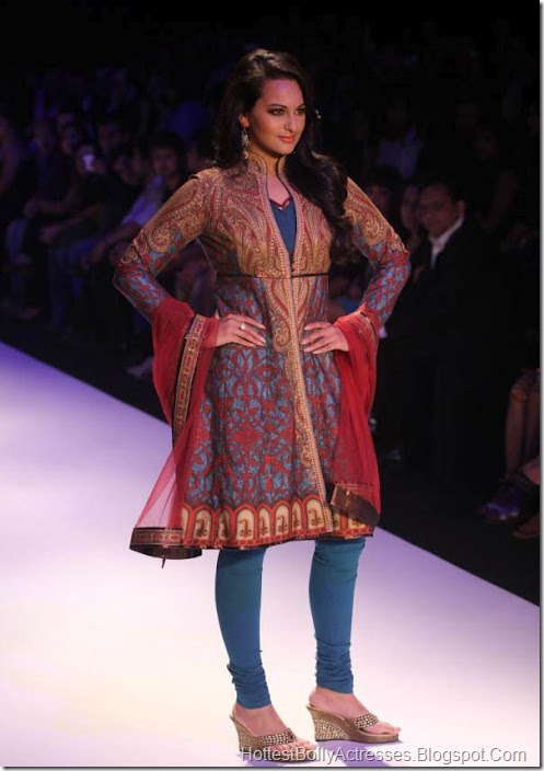 Sonakshi Sinha Hot Pics on Ramp 5