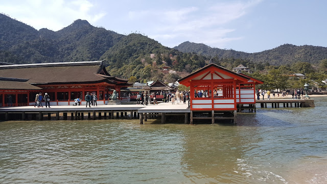 hiroshima miyajima itsukushima shrine