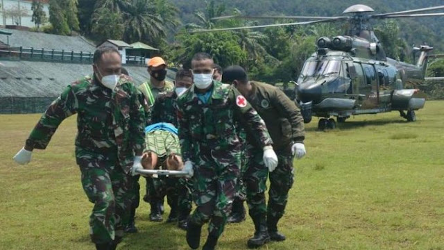 Aparat TNI Berhasil Evakuasi Korban Teroris OPM di Distrik Kiwirok