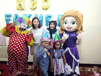 Sewa badut BEKASI berlokasi di Pekayon jaya bekasi, kami siap melayani jasa sewa badut ulang tahun di seluruh wilayah Bekasi. Hubungi sewa badut Bekasi untuk sekedar bertanya atau langsung ingin memesan badut nya atau ingin berkonsultasi tentang pesta ulang tahun yang meriah dan berkesan. Untuk pemesanan bisa via whatsapp 082225654807  Dengan tim yang berpengalaman, kami yakin dapat merencanakan pesta yang berkesan dan tak terlupakan untuk anak-anak Anda.