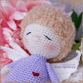 вязаная крючком игрушка кукла ангел хранитель  с месяцем луной crochet toy guardian angel doll with month moon