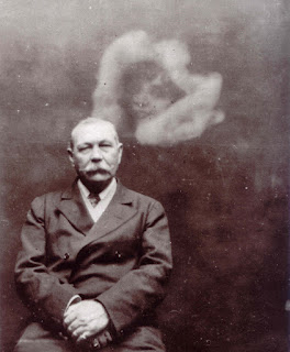 Spirit photograph taken of Sir Arthur Conan Doyle by Ada Deane, 1922