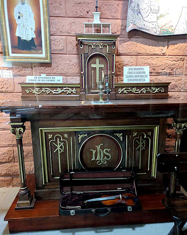 Altar em que o Padre Reus recebeu extraordinárias graças místicas