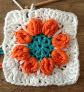 http://translate.googleusercontent.com/translate_c?depth=1&hl=es&rurl=translate.google.es&sl=en&tl=es&u=http://www.annoocrochet.com/2013/02/spring-flower-granny-free-pattern.html&usg=ALkJrhhYRKoRNGCExL1ruQm-ZLTxCGdJtQ