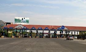 photograph of the toll naka on the Mumbai Pune Expressway