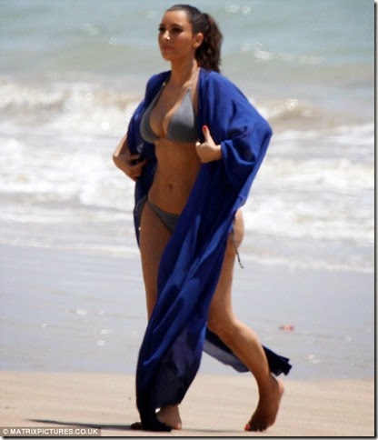 Kim_Kardashian_Thailand2